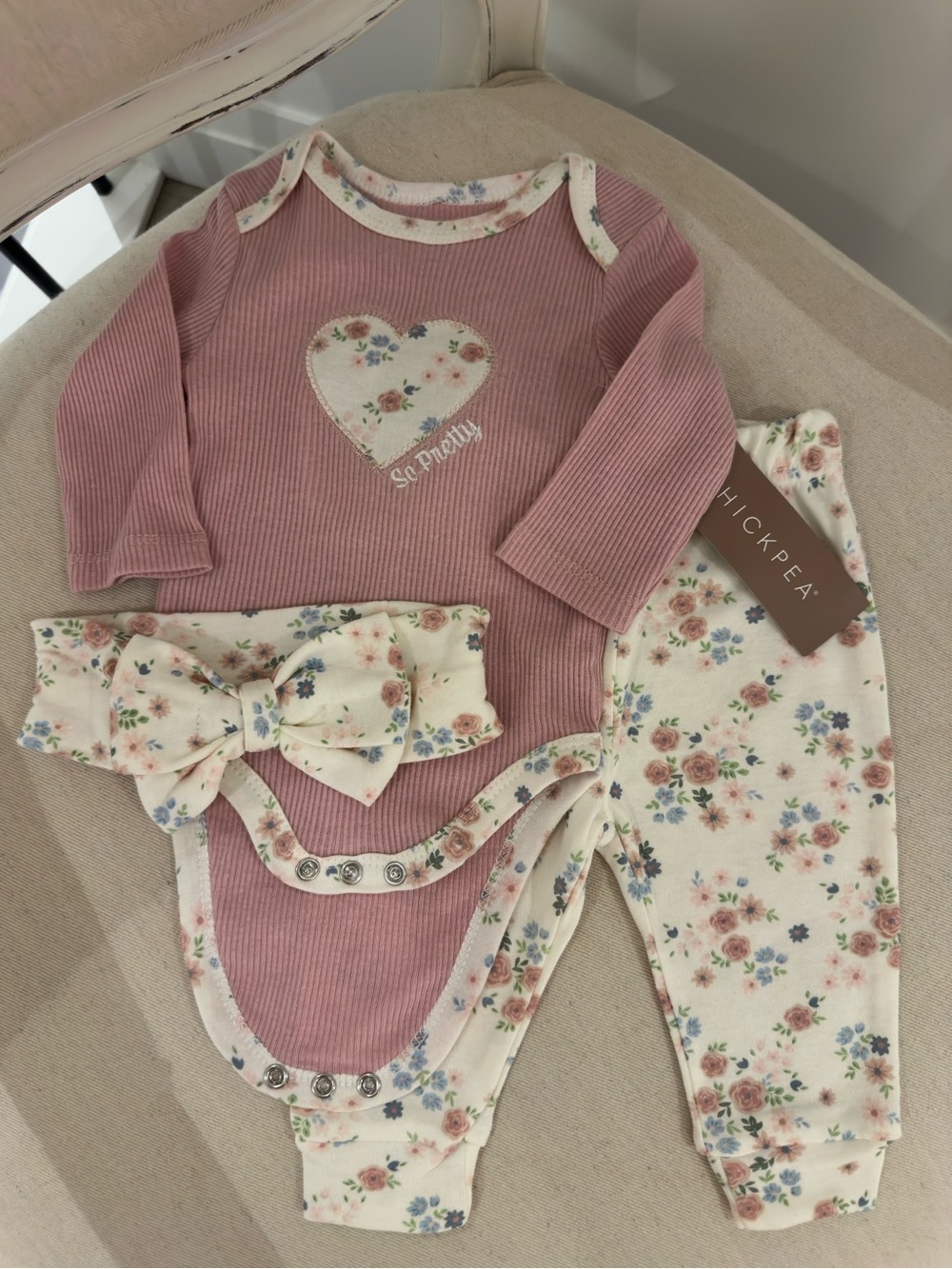 🤍 0~3 Mth Chickpea Floral Heart 3 Piece Baby Set - Dusty Rose & Cream NWT